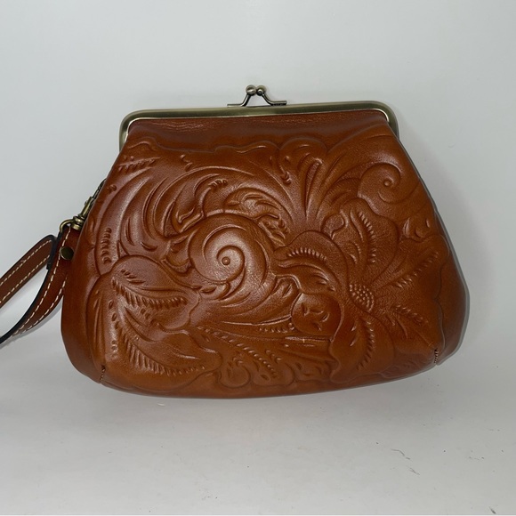 Patricia Nash SAVENA TOOLED Leather Framed Kisslock Wristlet FLORENCE - Picture 2 of 10